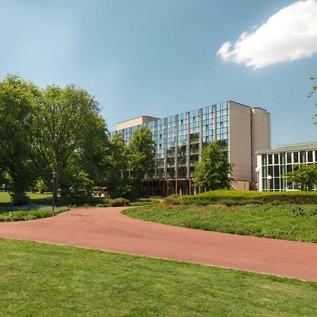 Sheraton Essen Hotel Exterior photo